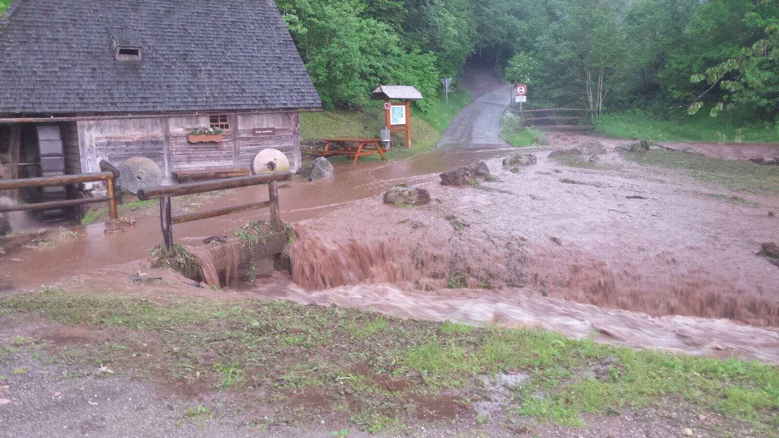 �berschwemmung Hintertal